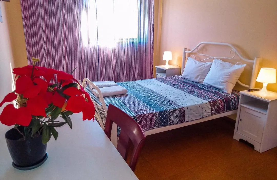 Friends In Braga - Charming Bedrooms In The Historic Center-1